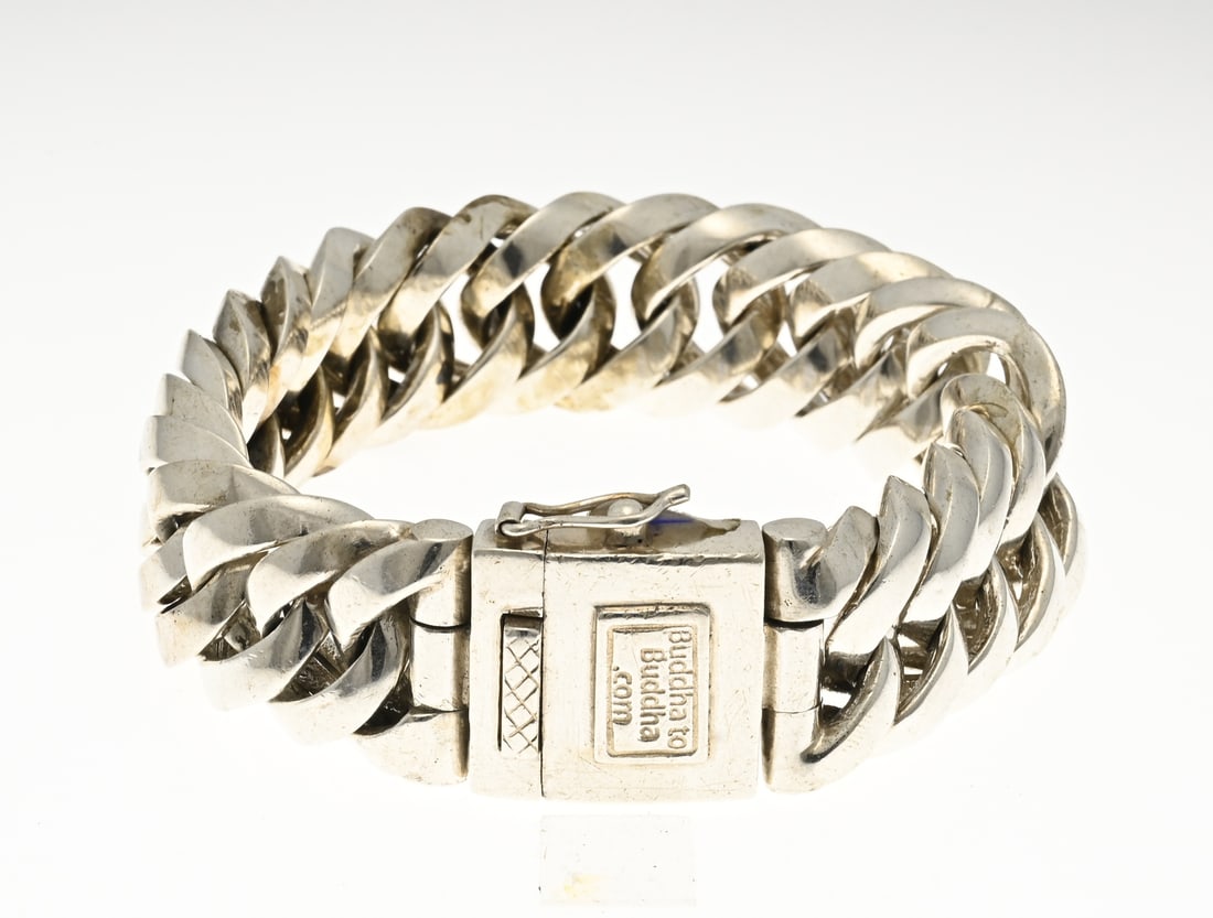 Buddha bracelet Big Chain: Silver Buddha-to-Buddha bracelet, Big Chain, 925/000. Width 22 mm. Length 21.5 cm. Approx. 109.3 grams. Slightly scratched, otherwise in good condition.