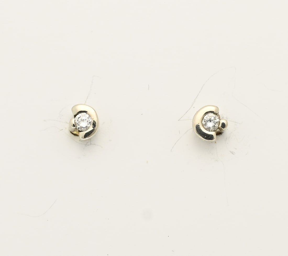 Gold stud earrings with diamond (1 of 1)