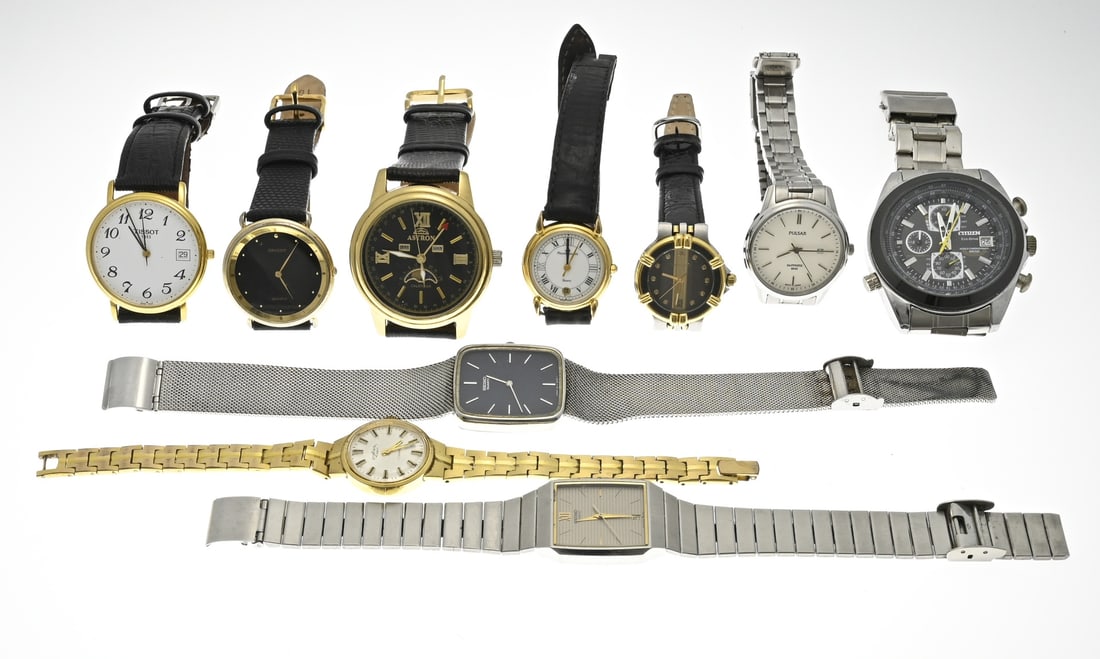 Lot of miscellaneous watches: Lot of 10 watches, including Tissot, Pallas, Maurice Lacroix, Citizen Eco Drive World Chronograph, Pulsar, and Seiko. Functions not tested.