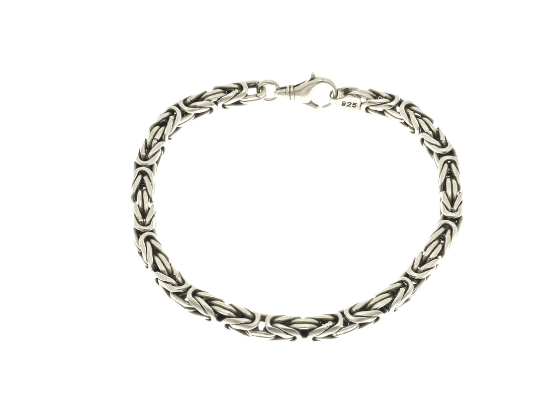 Silver bracelet with king's link: Silver bracelet, 925/000, with a rounded king link. ø 5 mm. 21.5 cm. approx. 26.6 grams. In good condition.