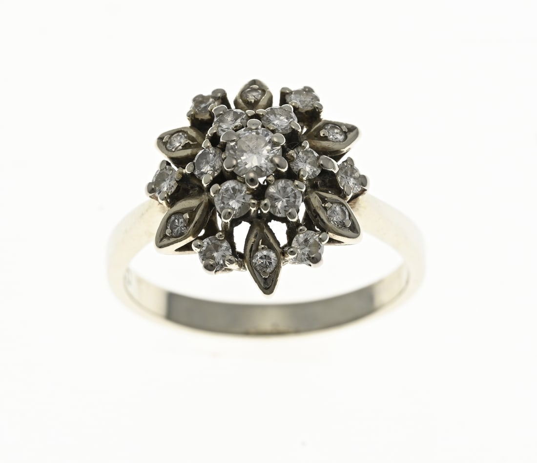 White gold rosette ring with diamond (1 of 1)