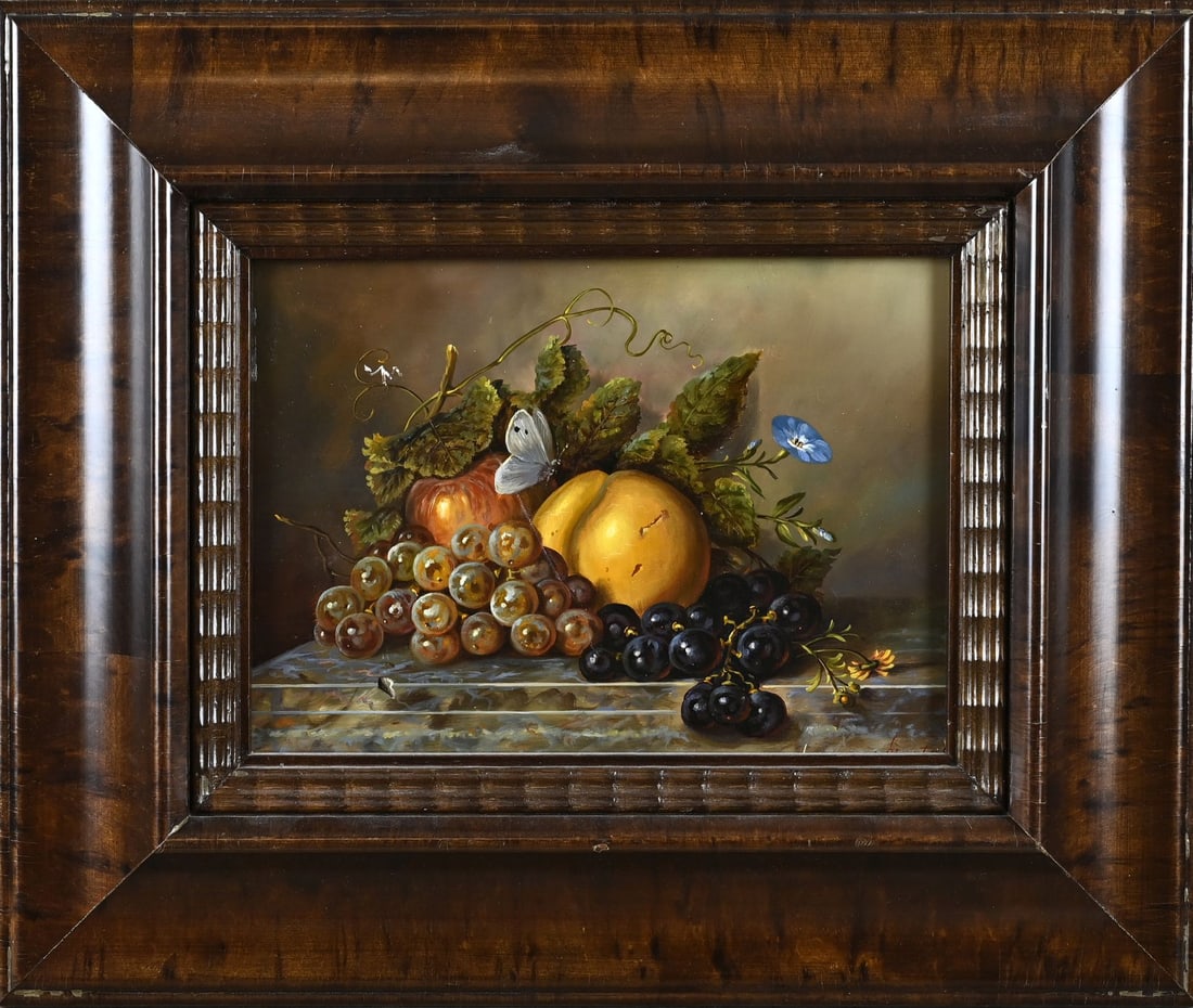 Copper painting, Still life: Unsigned still life on copper plate, with flowers, various fruit, and a butterfly. Oil on copper panel. Dimensions: H 18 x W 24 cm. In good condition.