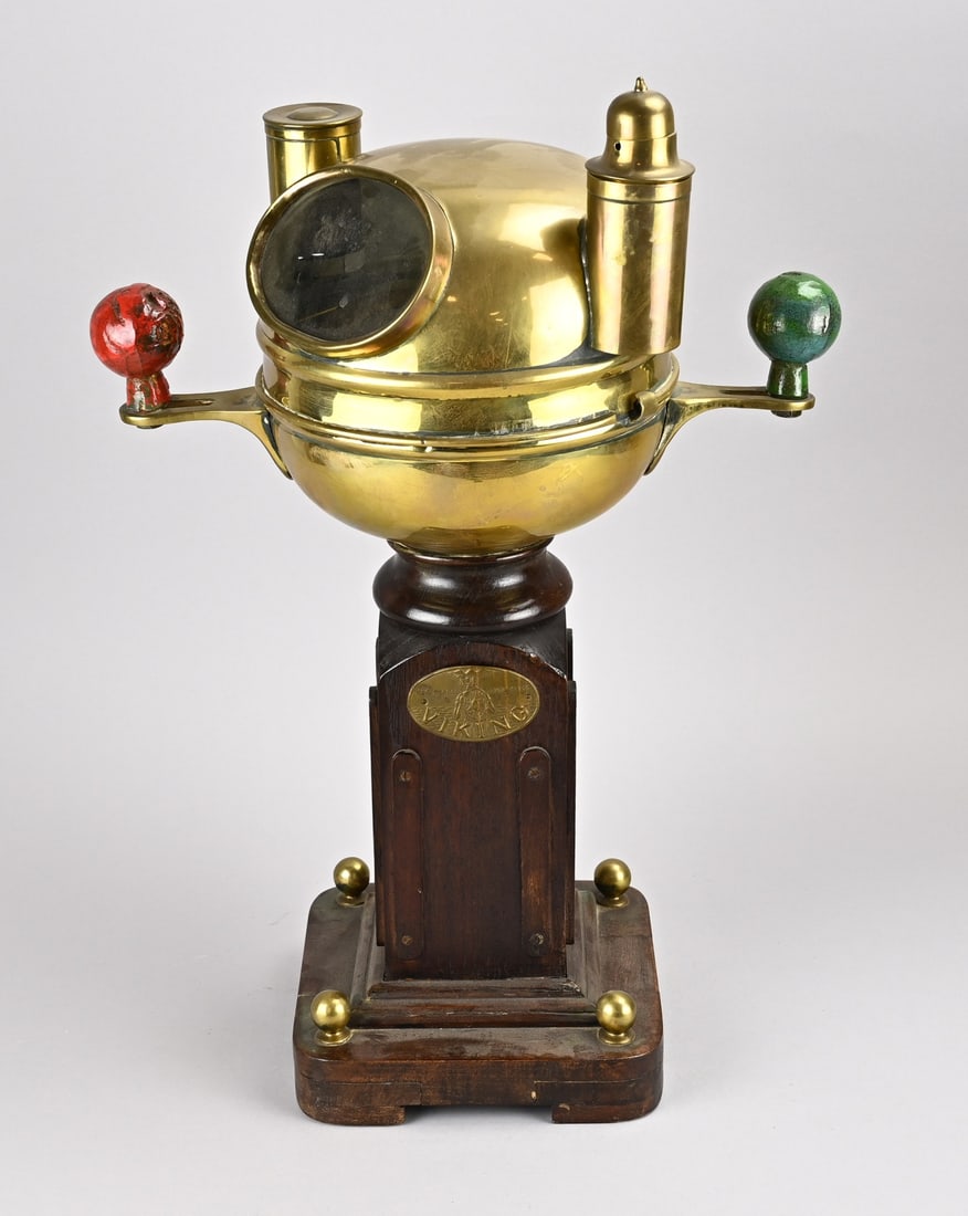 English ship's compass (Viking) (1 of 2)