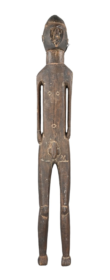 Ethnographic figure, H 101 cm.: Antique hardwood ethnographic figure, Papua, New Guinea. Asmat Ancestor. With beautiful original polychromy. First half of the 20th century. Dimensions: H 101 cm. In good condition.