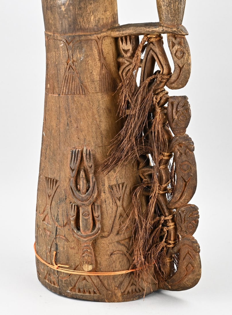 Ashtray drum, 96 cm. - 2