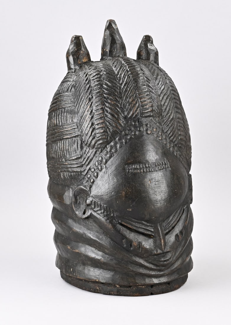 Mask/wood - 2