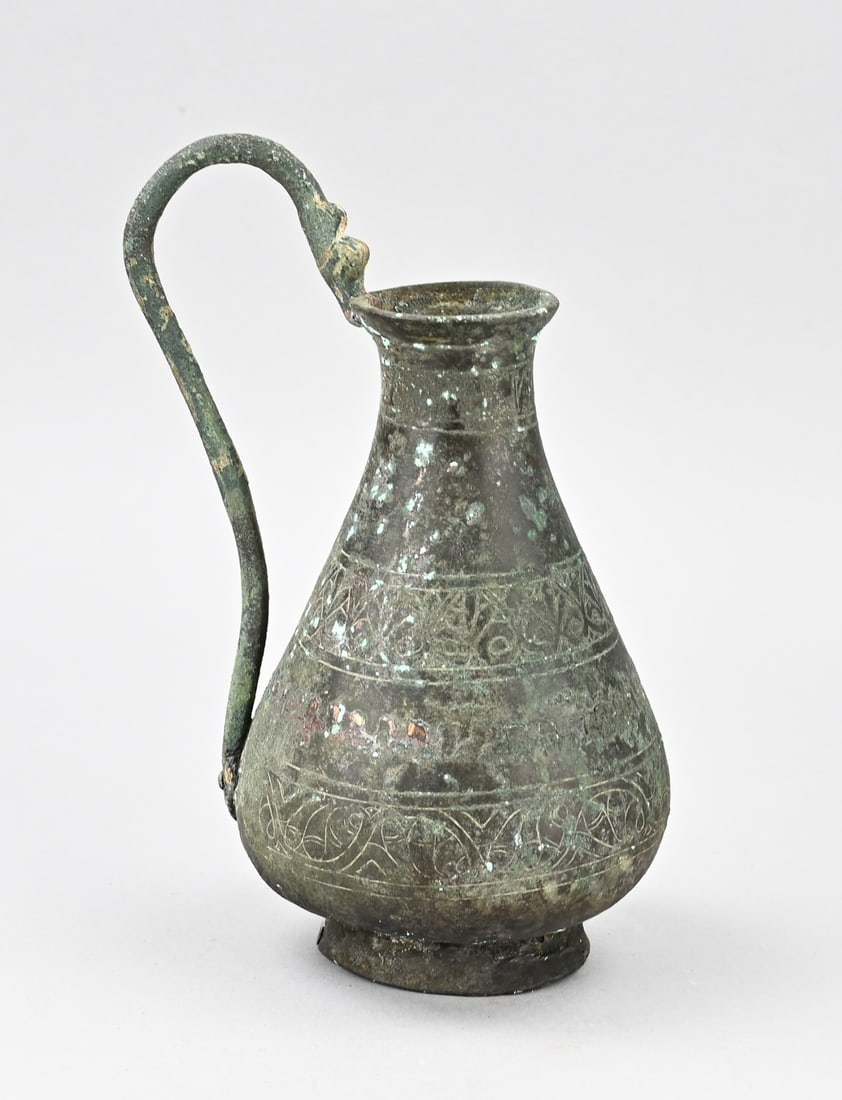 Antique bronze pitcher - 2