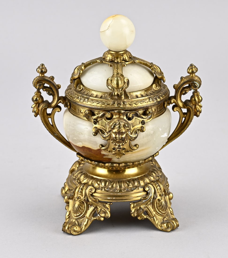 Antique inkwell (1 of 2)