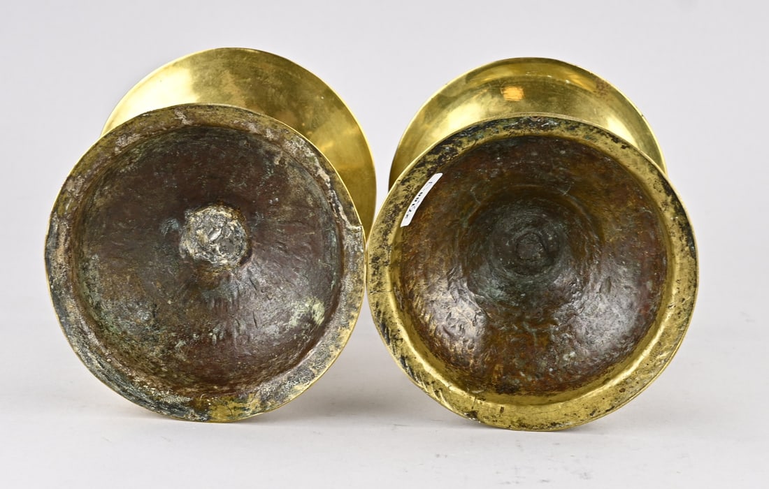 2x Antique disc candlestick - 2