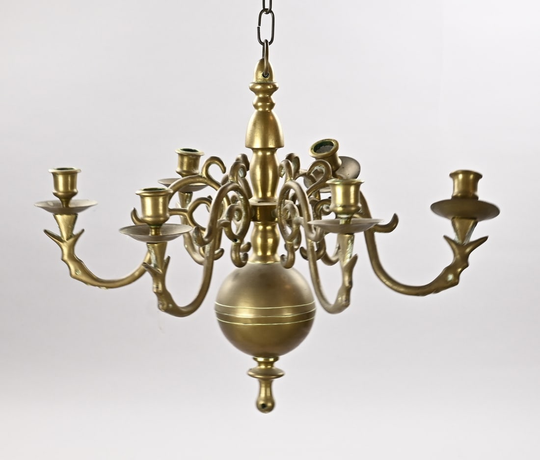 Copper chandelier Ø 45 cm.: Antique bronze candle chandelier. Circa 1900. Baroque style. Dimensions: 37 - Ø 45 cm. In good condition.