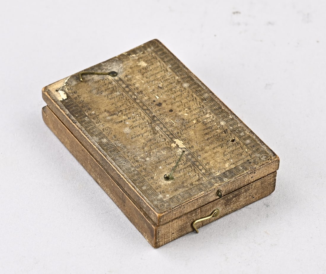 Antique sundial + compass - 2