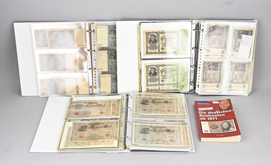 Collection of old German paper money in 3 albums: Interesting lot consisting of three albums with various German (emergency) money. From the H. Rosenberg catalogue, from 1903 to approximately 1985. Also includes the H. Rosenberg catalogue. In good