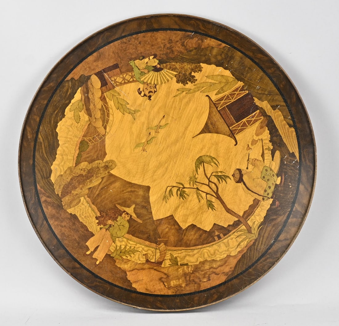 Tray/tablet with Chinese intarsia design: Antique tray/tablet with Chinese intarsia design. Circa 1930. Dimensions: Ø 56 cm. In good condition.