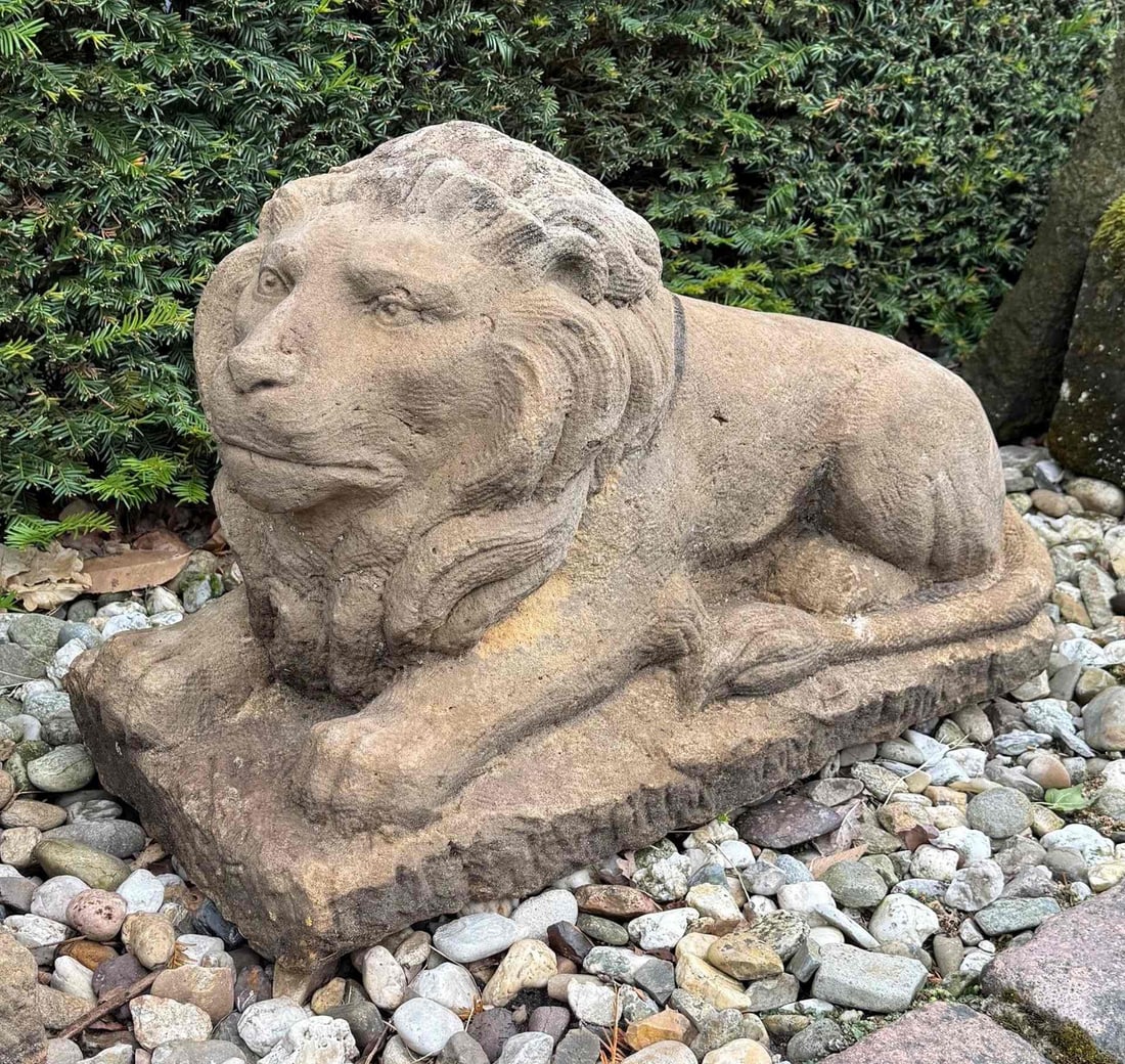 Sandstone lion pair - 3