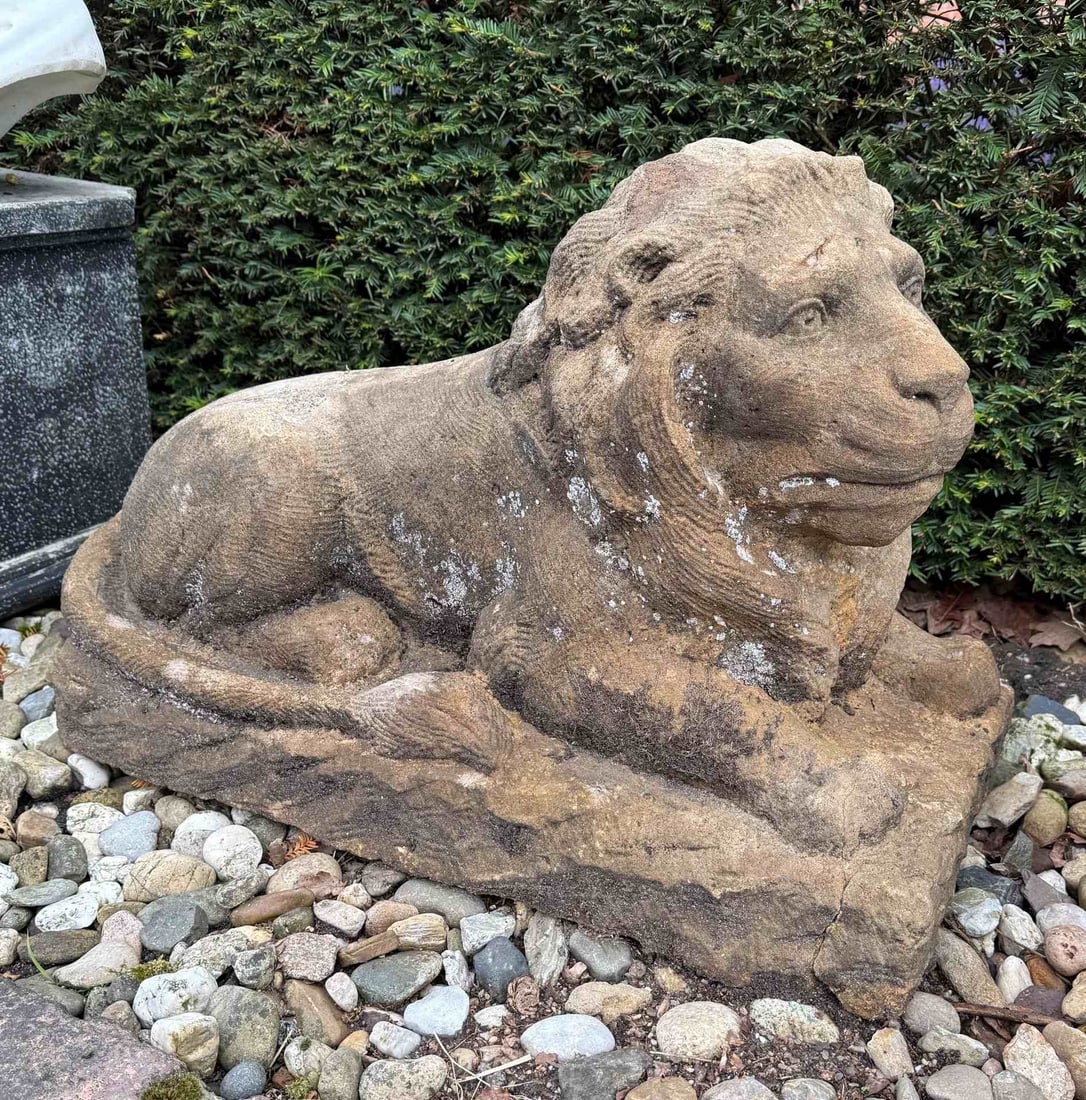 Sandstone lion pair - 4