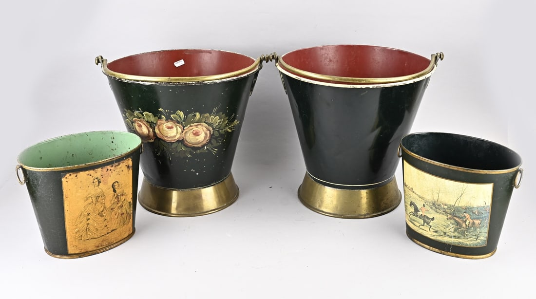 4x Antique metal bucket (1 of 1)
