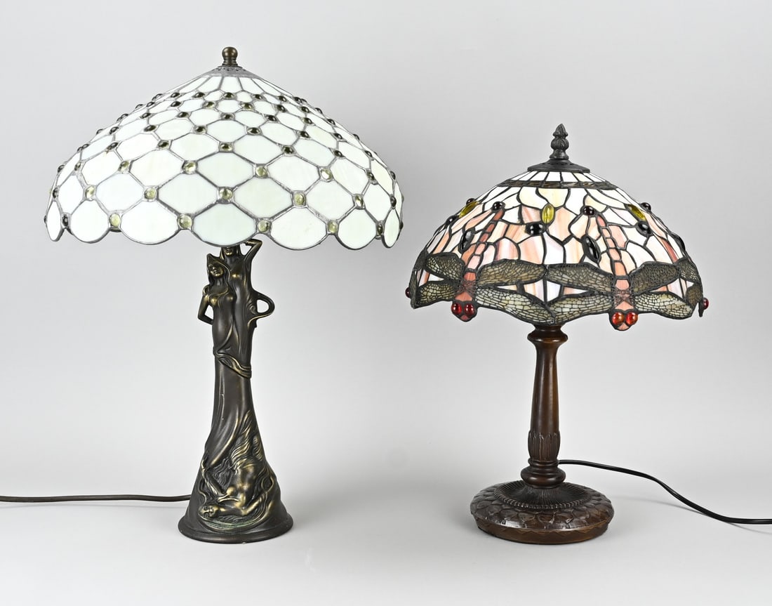2x Tiffany-style lamp, 42 - 51 cm.: Two old metal Tiffany-style stained-glass lamps. Second half of the 20th century. Dimensions: 42 - 51 cm. In good condition.