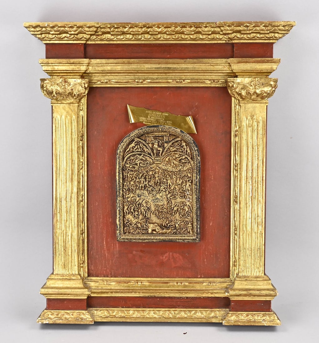 Italian wall relief, 60 x 54 cm.: Italian wall relief after Michelangelo's Sistine Chapel, in honor of the 2000th anniversary. Wood + gilded + certificate. Dimensions: 60 x 54 cm. In good condition.