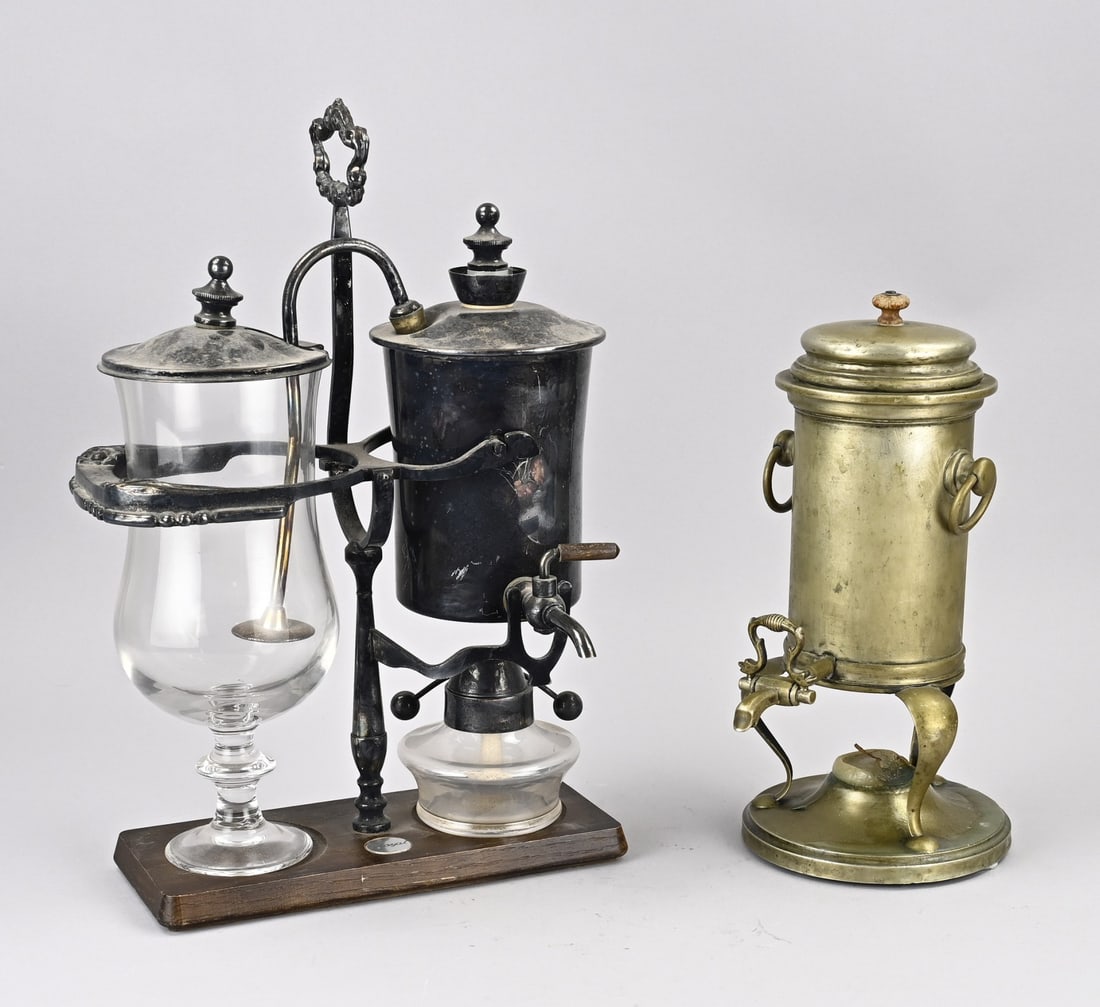 2x Antique coffee maker (1 of 1)