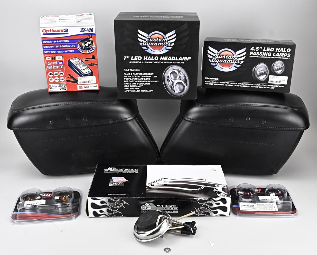 Harley Davidson various items. (1 of 1)