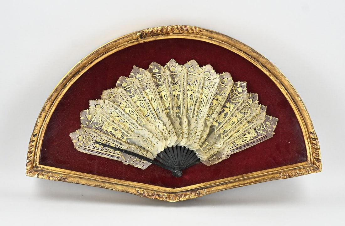 Oriental fan in case (1 of 1)