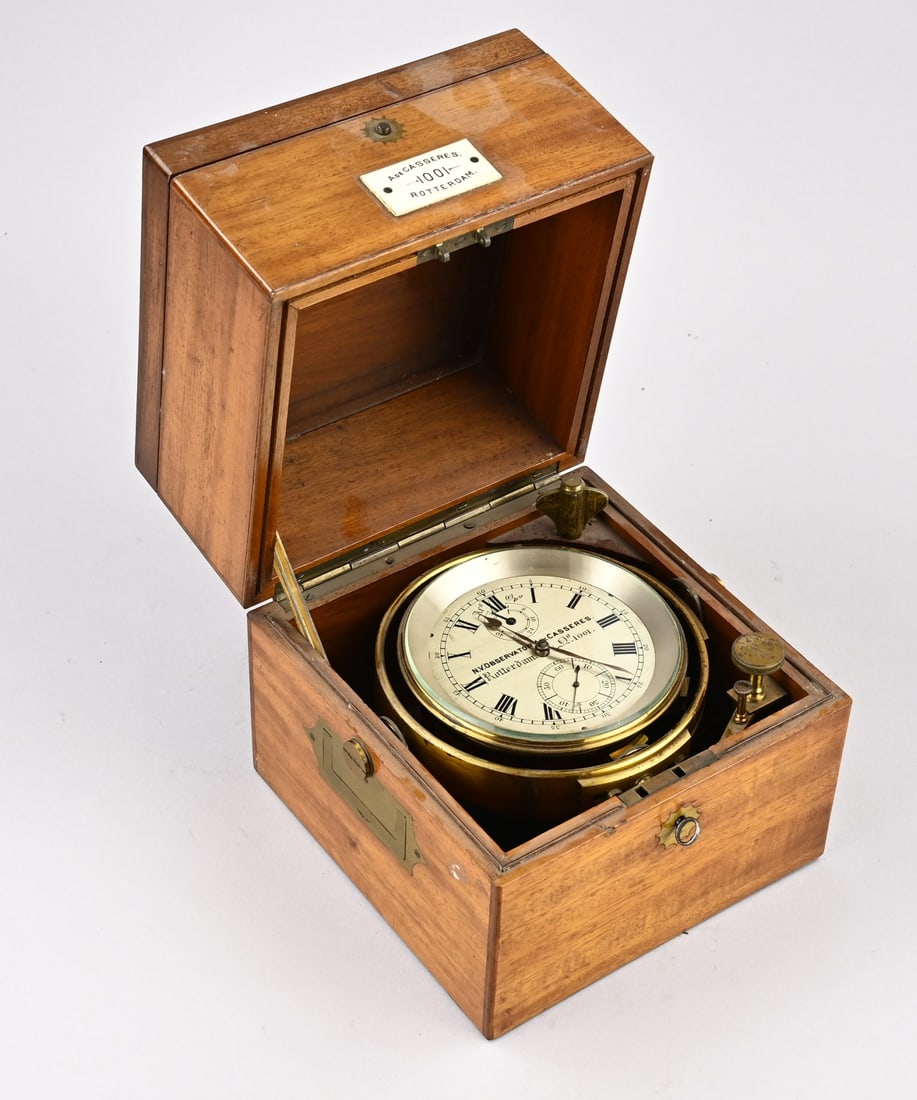 Ship's chronometer, 1900 (1 of 3)