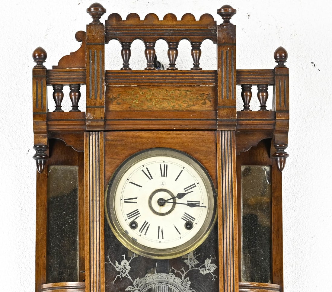 Walnut regulator (USA) - 2
