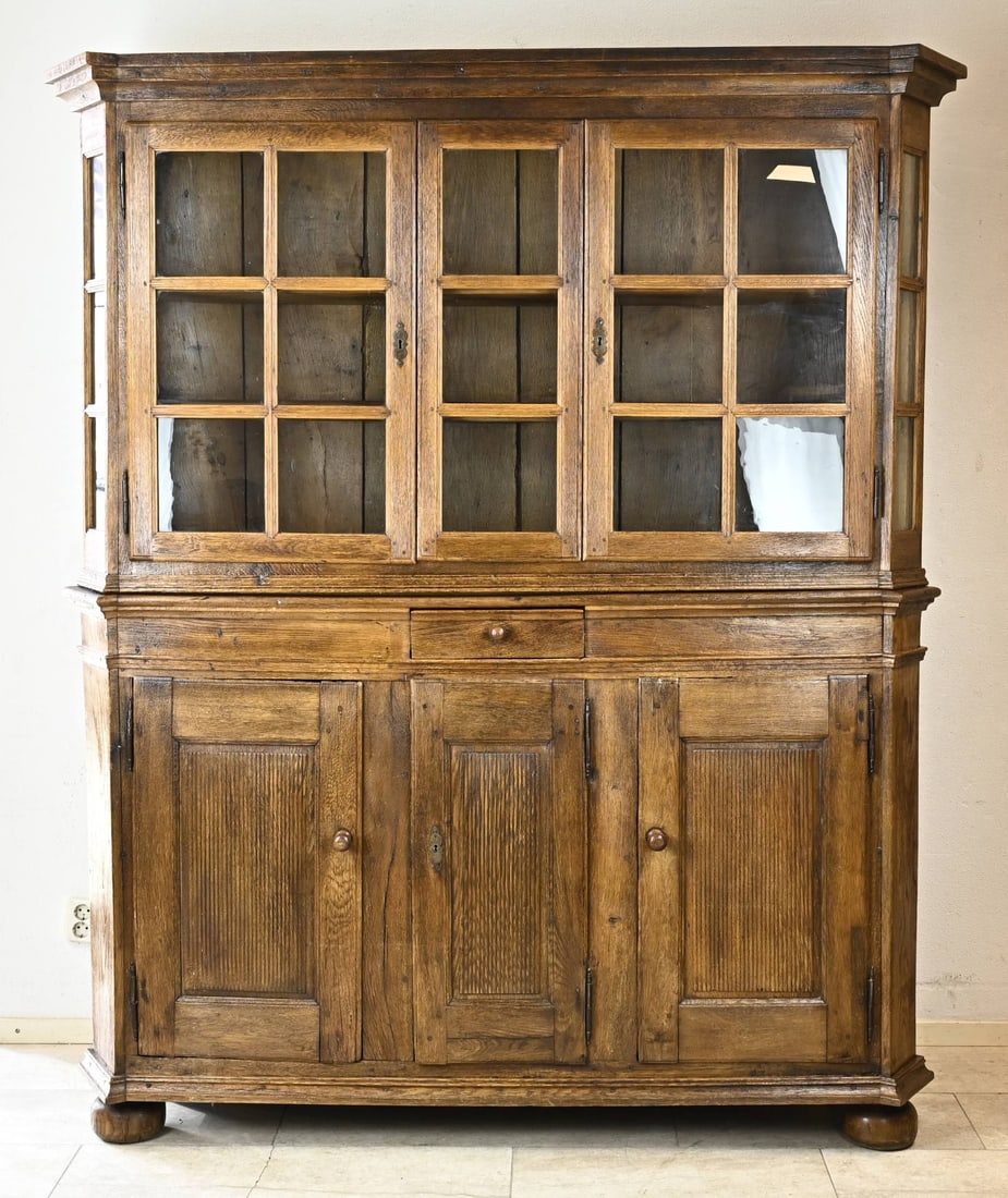 18th-century oak kitchen cabinet, 1800 (1 of 1)