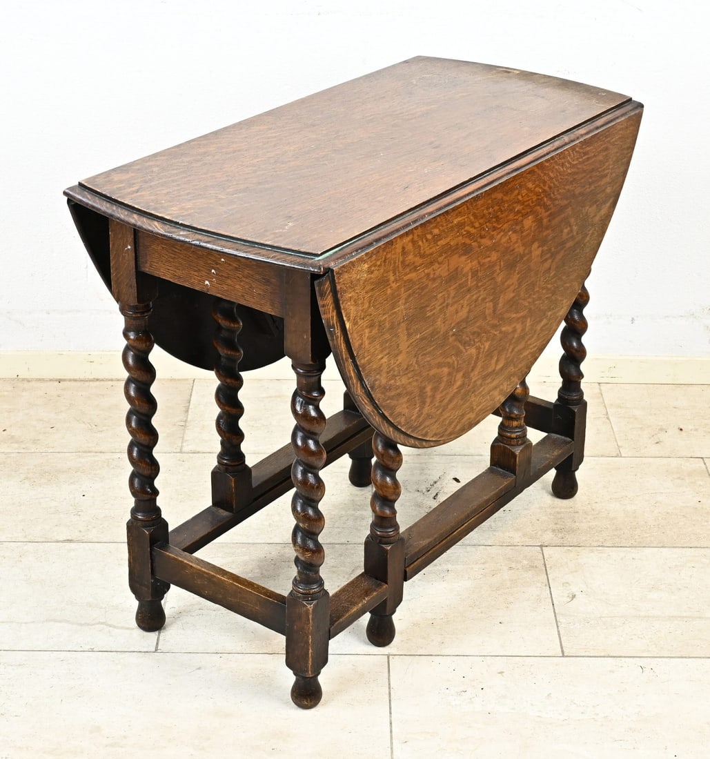 English gateleg table (oak) (1 of 2)