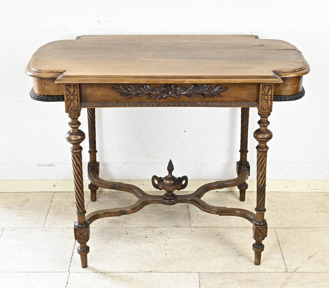 French table (walnut), 1880: 19th-century French walnut table in Louis XVI style. Circa 1880. Dimensions: 75 x 98 x 56 cm. In good condition.