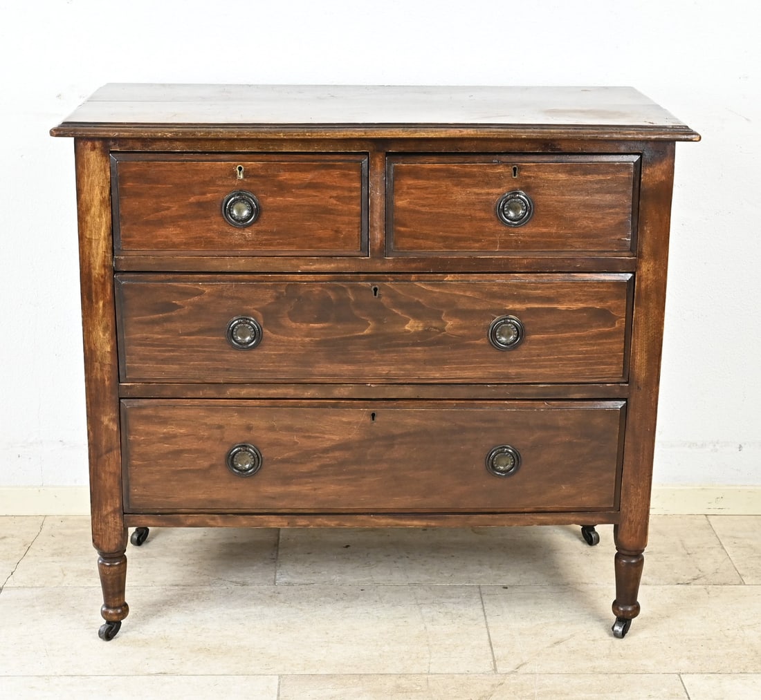 Mahogany chest of drawers (1 of 1)