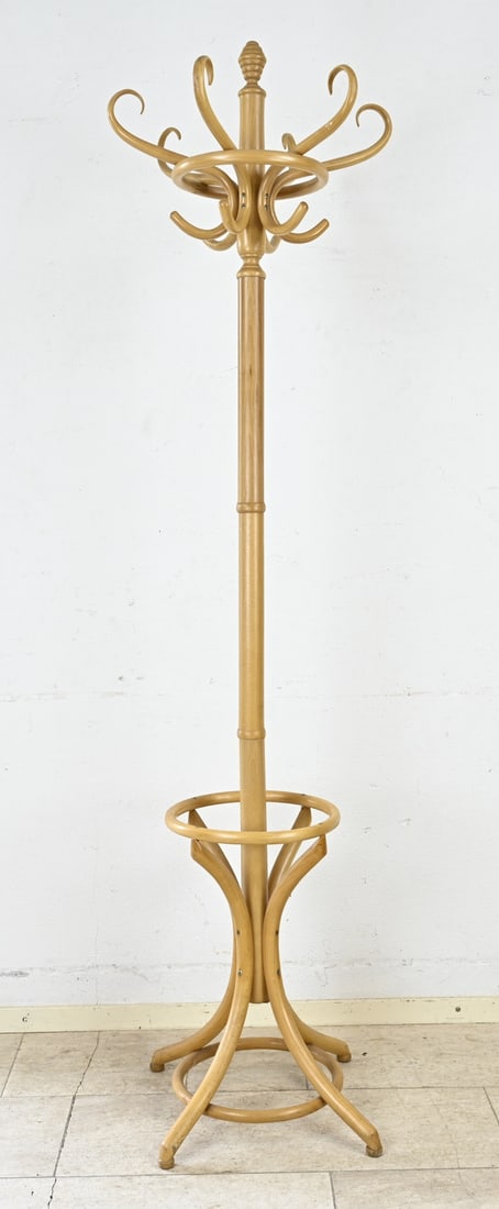 Thonet coat rack, H 197 cm.: Thonet coat rack. Second half of the 20th century. Beech. Dimensions: H 197 cm. In good condition.