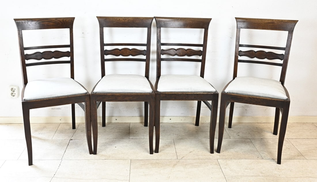 4x Oak chair, 1920: Set of four oak Art Deco chairs. Circa 1920. Dimensions: 91 x 50 x 45 cm. In good condition.
