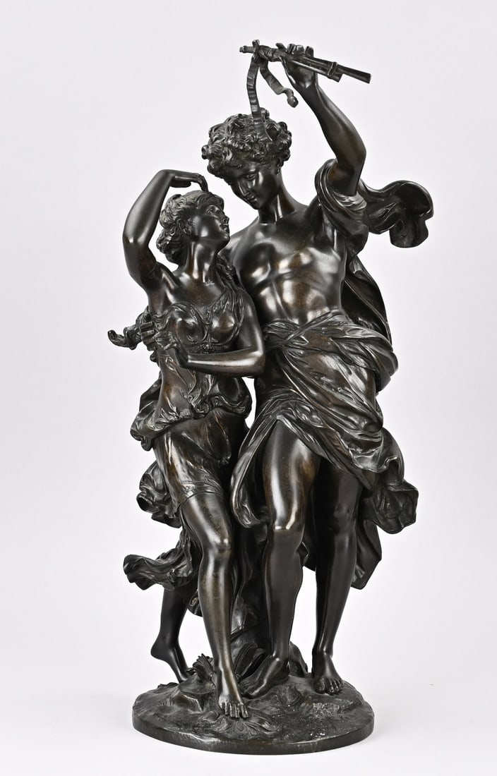 Bronze figure group, 49 cm.: Antique French bronze figure group. Signed Moreau. Circa 1880 - 1900. Dimensions: 49 cm. In good condition.