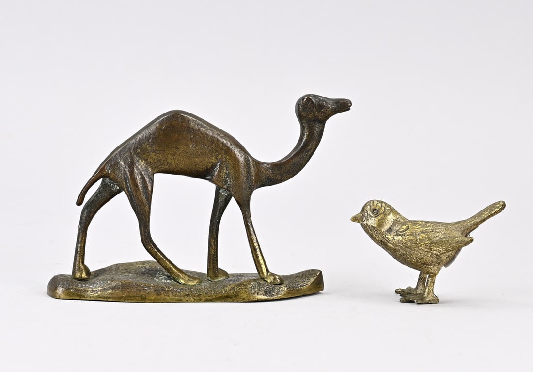 2x Bronze figure (sparrow + dromedary) (1 of 1)