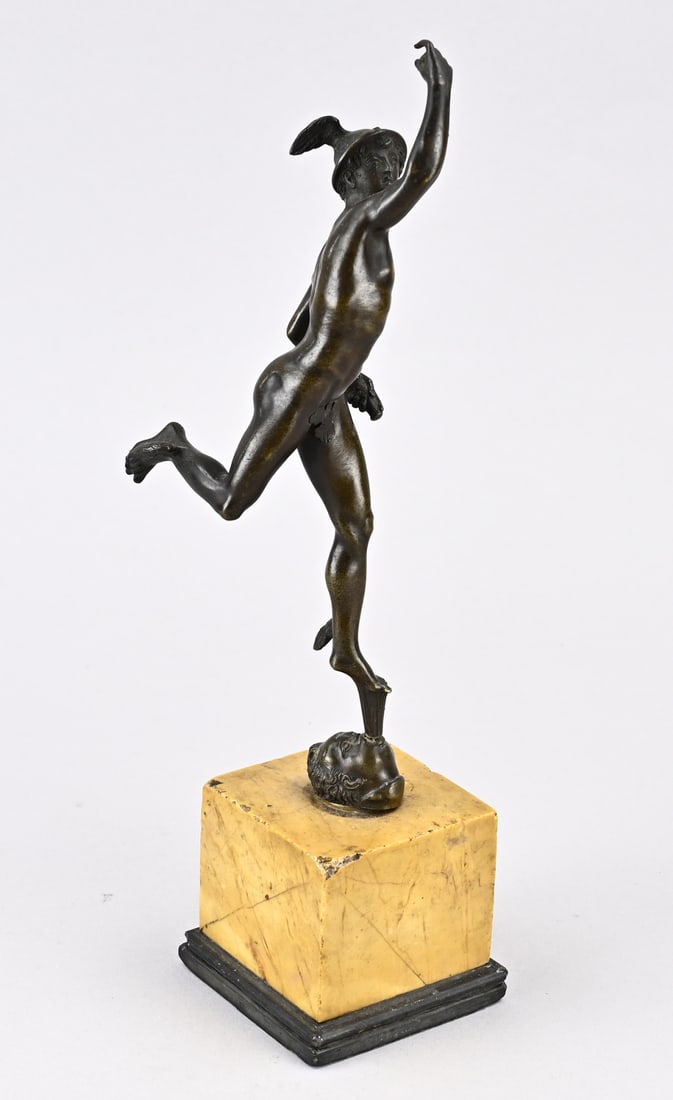 Bronze Mercury, H 31 cm.: 19th-century bronze Mercury on a marble base. Dimensions: H 31 cm. In good condition.