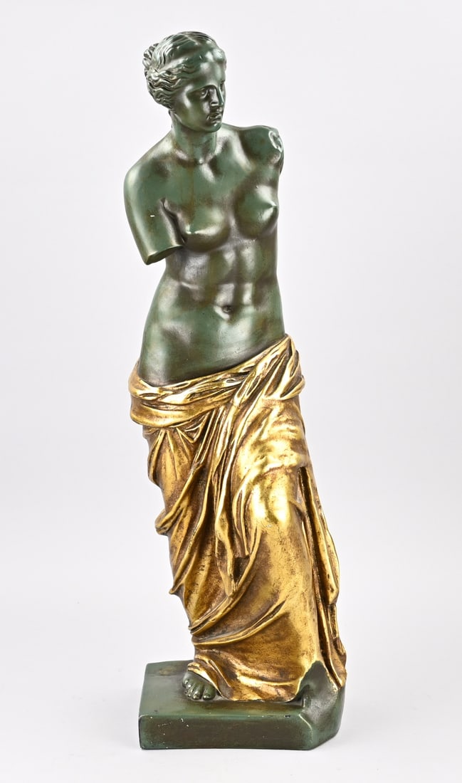 Italian Venus statue (Milo), 70 cm.: Italian plaster Venus of Milo. Bronze-colored and gilded. Second half of the 20th century. Dimensions: 70 cm. In good condition.