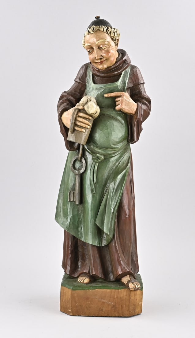 Softwood statue, Monk: Large German, softwood, polychrome statue of a monk with a beer mug. 20th century. Dimensions: 62 cm. In good condition.