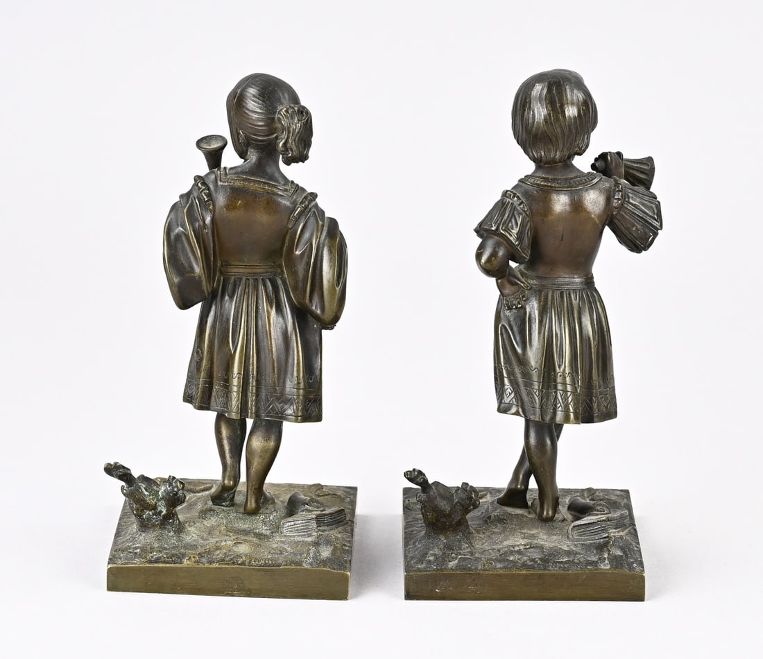 2x Bronze statue, 1900 - 2
