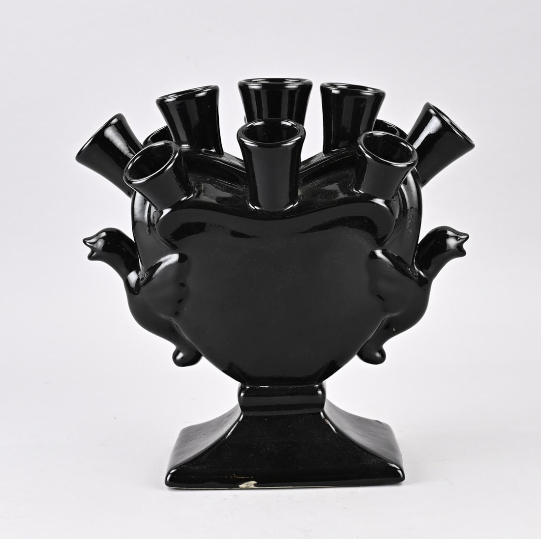 Chinese tulip vase: Old Chinese porcelain tulip vase with black glaze. Dimensions: 30 x 28 x 13 cm. In good condition.
