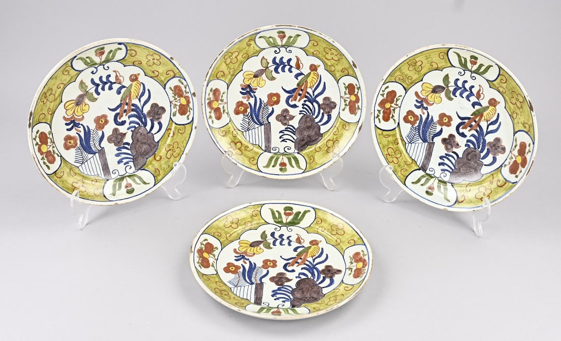 Set of Delft plates (4x): Set of four antique Delft polychrome faience plates with chinoiserie decoration. Marked APK. Dimensions: Ø 22.7 cm. In good condition.