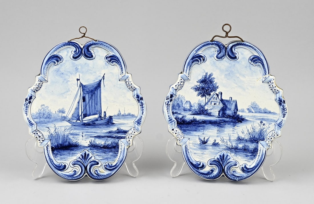 2x Makkumer plaque, 21 x 18 cm. (1 of 2)