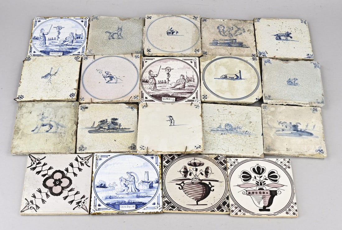 Lot of tiles (miscellaneous): Lot of various antique Dutch tiles. 19th - 20th Century. Quantity: 19 pcs. Dimensions: 13 x 13 cm. In fair/good condition.