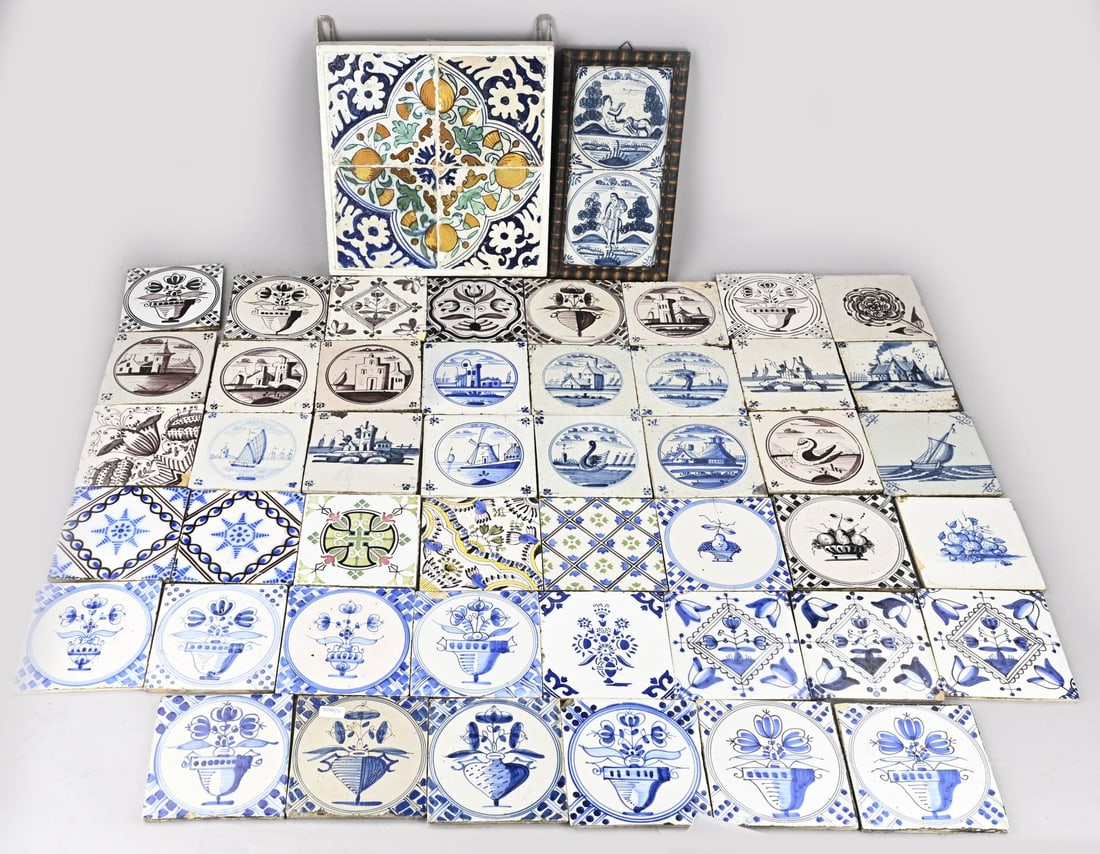 Lot of various tiles (48 pcs.): Lot of 48 assorted antique Dutch faience wall tiles. Dimensions: 13 x 13 cm. In fair/good condition.