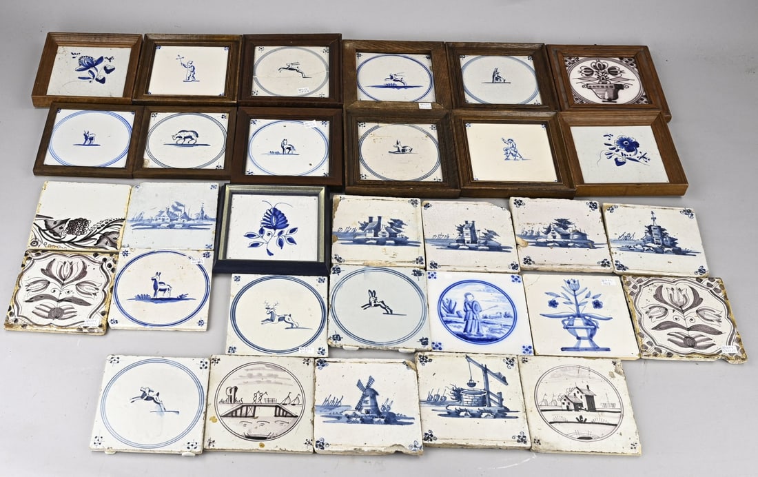 Lot of various tiles (approx. 30 pcs.): Lot of thirty diverse antique Dutch faience wall tiles. Including: blue/white, manganese. 18th - 19th century. Dimensions: 13 x 13 cm. Damaged. In moderate/fair/good condition.