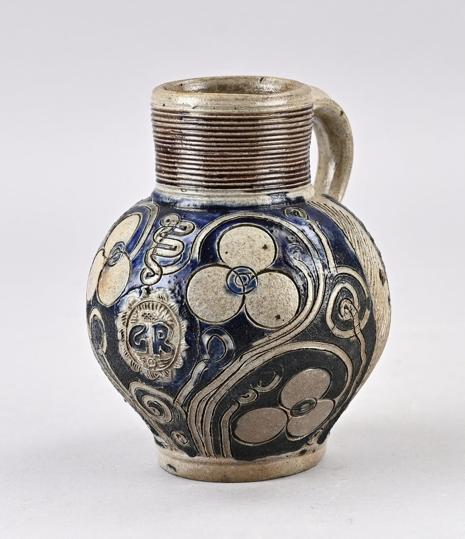 Jug (Westerwald), H 13.8 cm.: 18th-century German Westerwald stoneware jug/pourer. With George Rex monogram. 1714–1727. Dimensions: H 13.8 cm. In good condition.