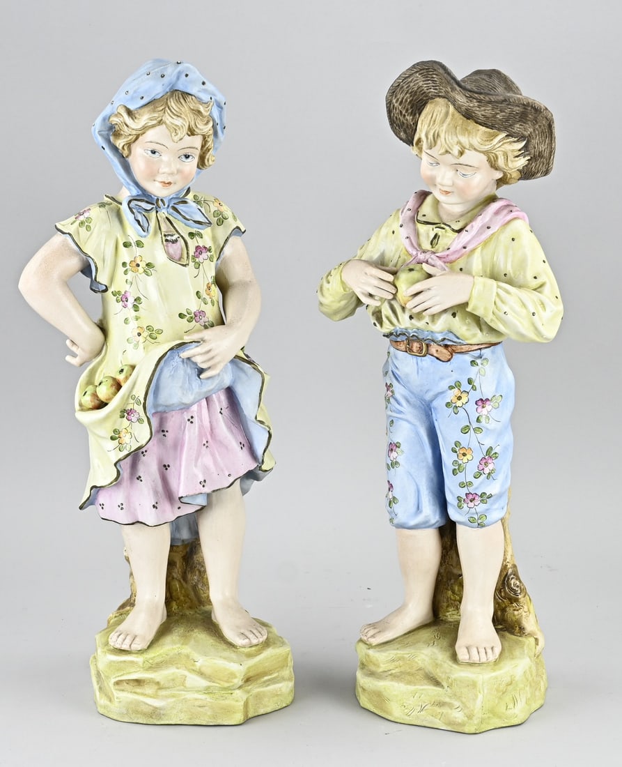 2x Porcelain figurine, H 50 cm. (1 of 1)
