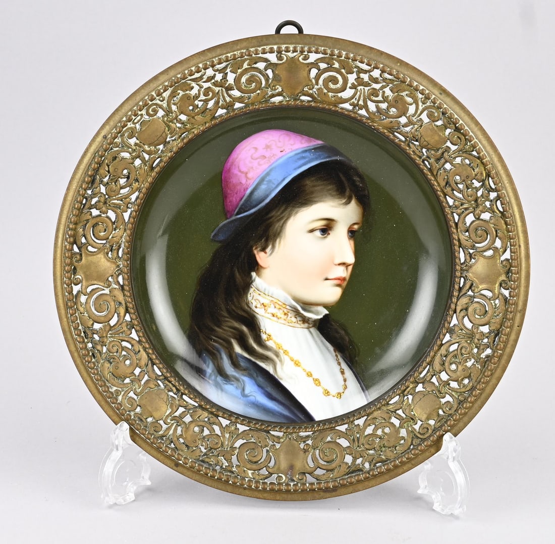 Decorative plate Ø 29 cm. (1 of 2)