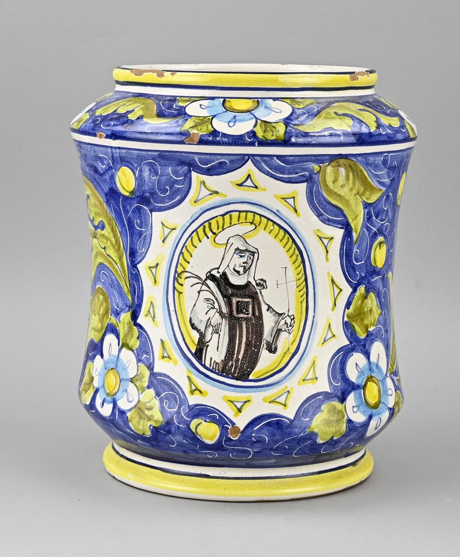 Large Albarello, H 28 cm. (1 of 3)