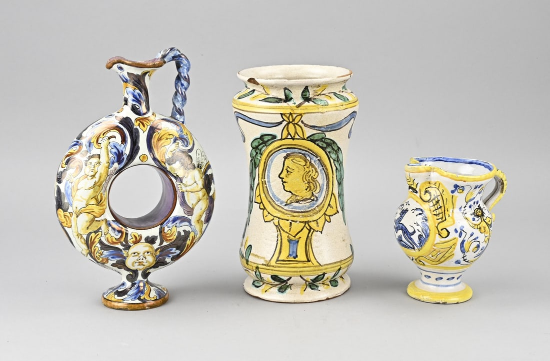3 Parts majolica (Italy) (1 of 3)